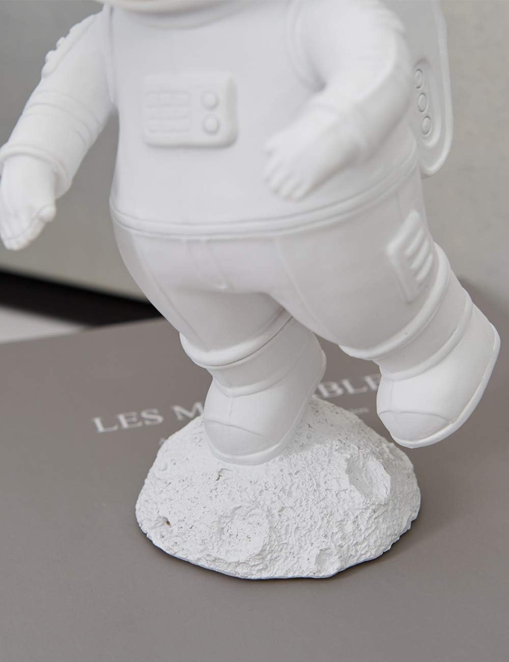 HAUCOZE Astronaut Sculpture Modern Art Statue Table Centerpiece