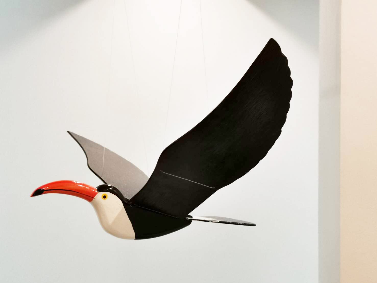WitnyStore Wooden Flapping Wing Toucan Mobile 24 Inch Decor
