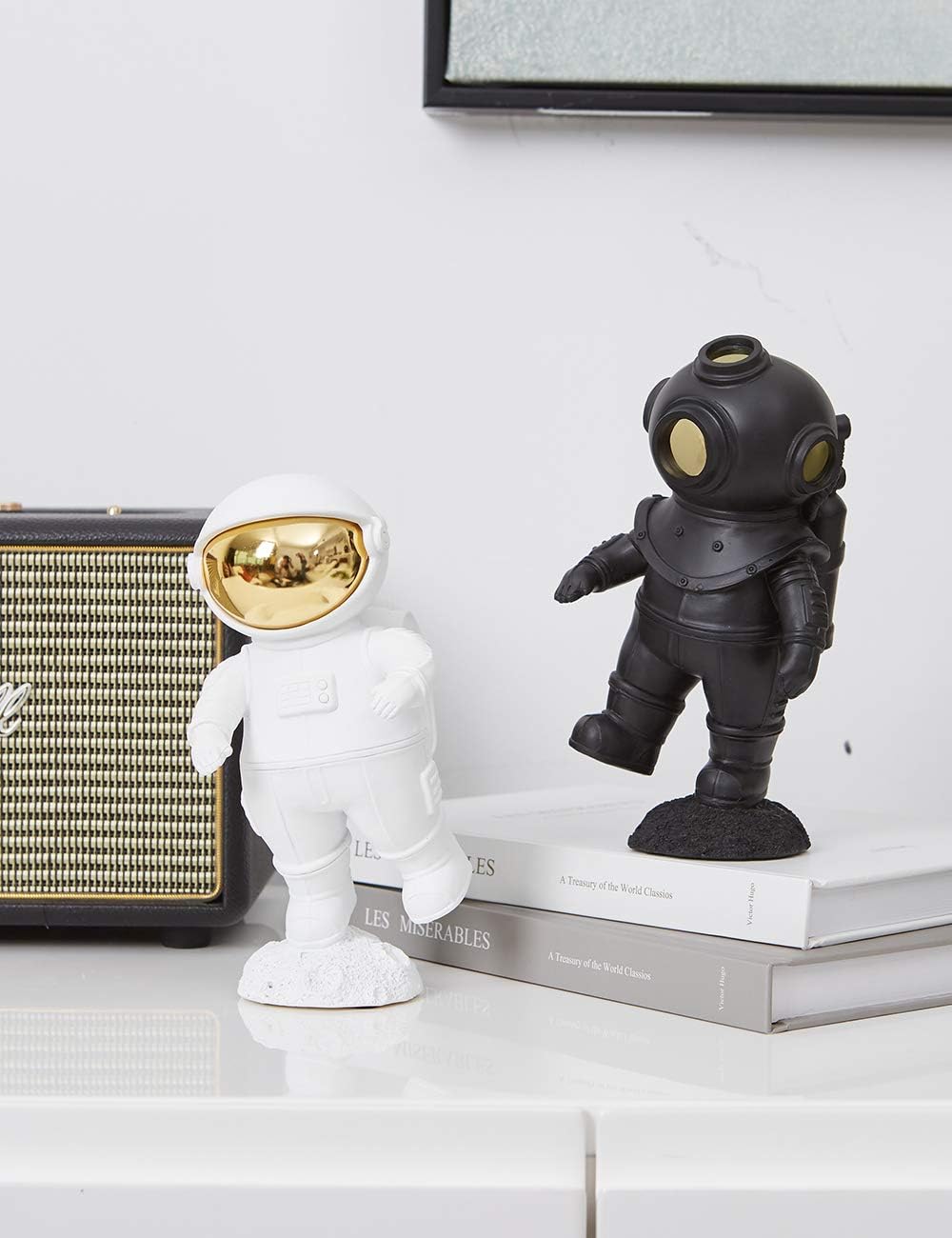 HAUCOZE Astronaut Sculpture Modern Art Statue Table Centerpiece