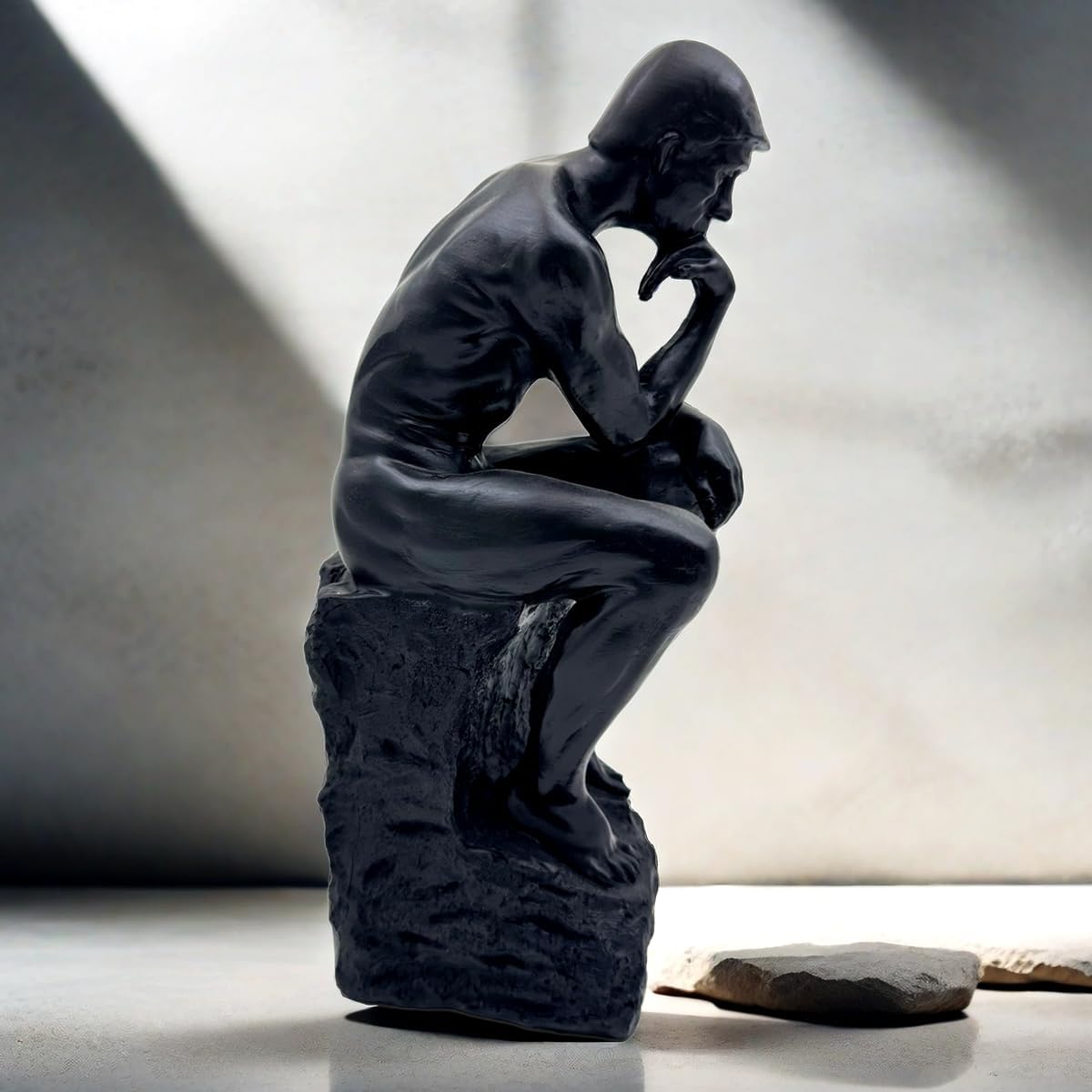 Resin Thinker Statue Decorative Sculpture for Home Office
