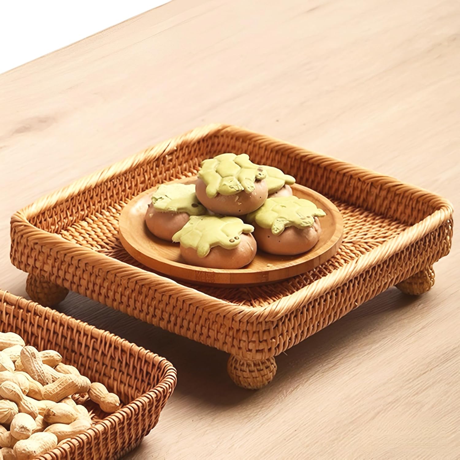 i-lan 9 Inch Square Rattan Riser Stand for Display